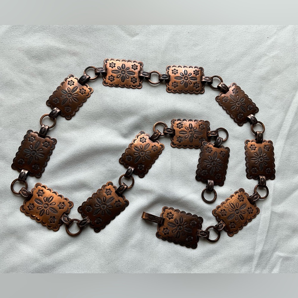 Vintage 1970s Southwestern Copper Color Concho Belt Floral Native American 30”